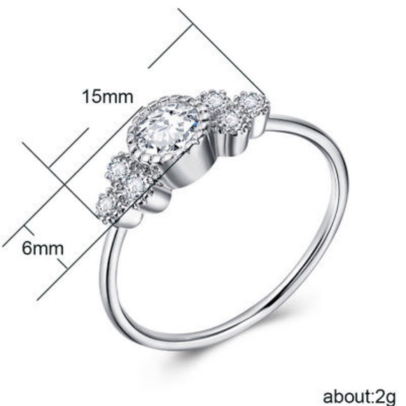 Round Cut White Sapphire Ring - Picture 7 of 8